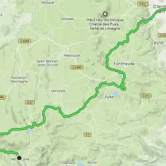 Carte d'un itinéraire vert entre Clermont-Ferrand et Le Mont-Dore, traversant des paysages vallonnés et des villages.