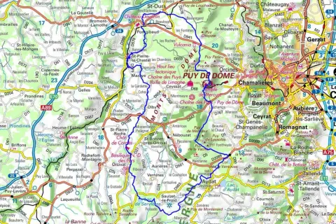 Carte de la rando Chaîne des Puys, avec le Puy de Dôme bien visible.